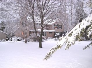 1625 Whitewater Dr, Manitowoc, WI 54220