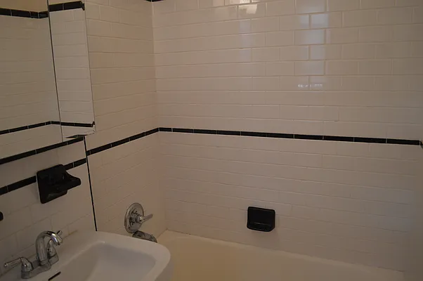 Rented by Griffith Real Estate | media 3