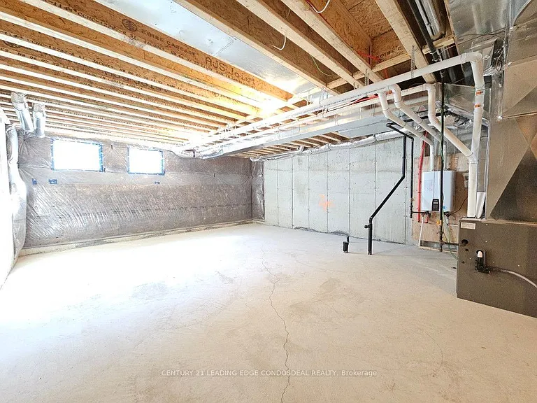 21 Milady Cres — Photo 27