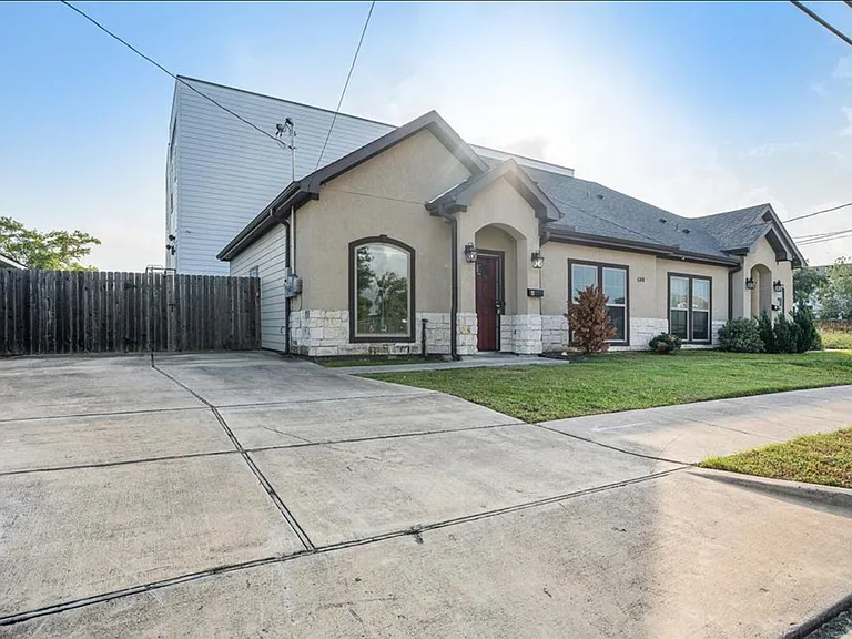 5301 Wylie St — Photo 1