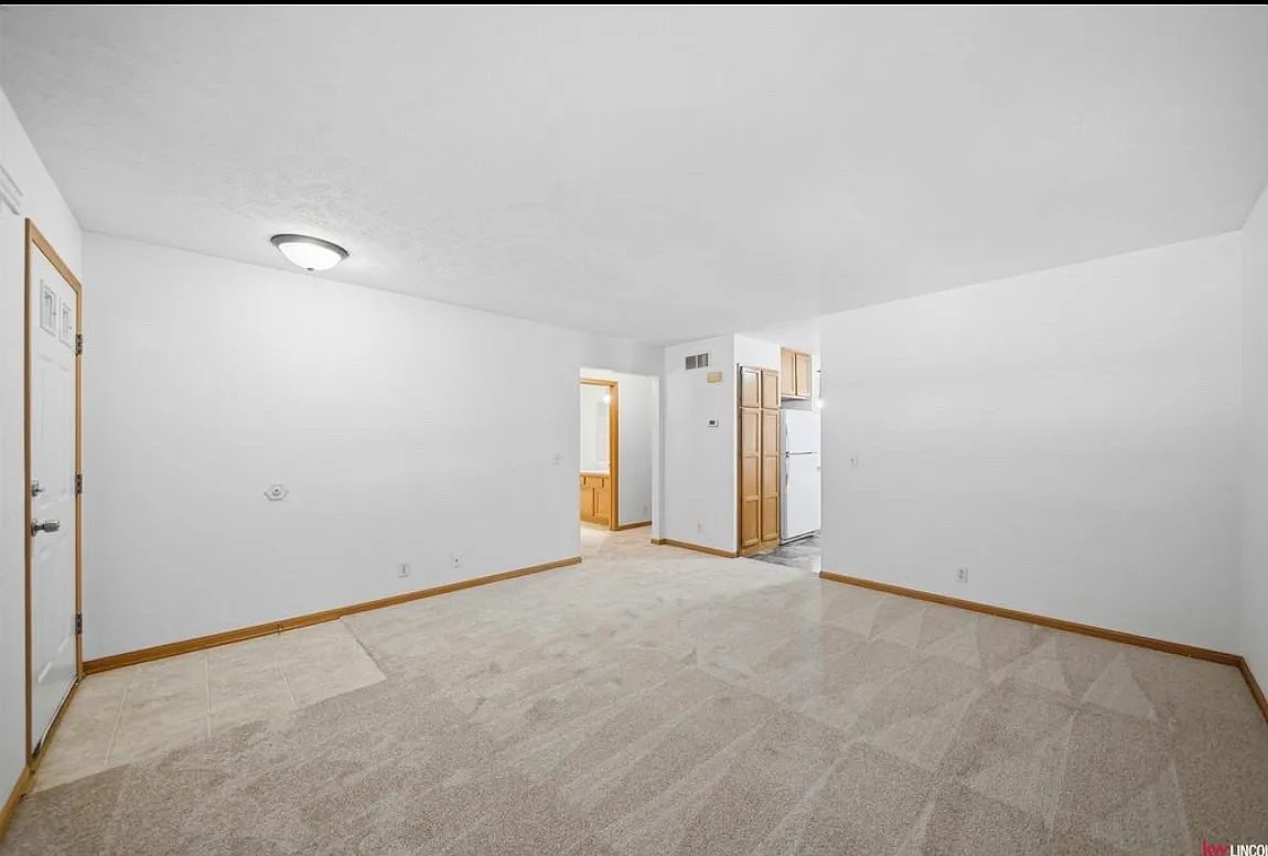 4 bed, $1,800 — Photo 3
