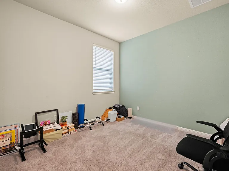 329 Serpens St — Photo 16