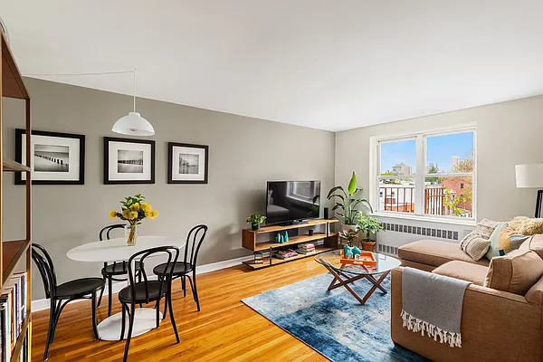 Sold by Compass | media 10