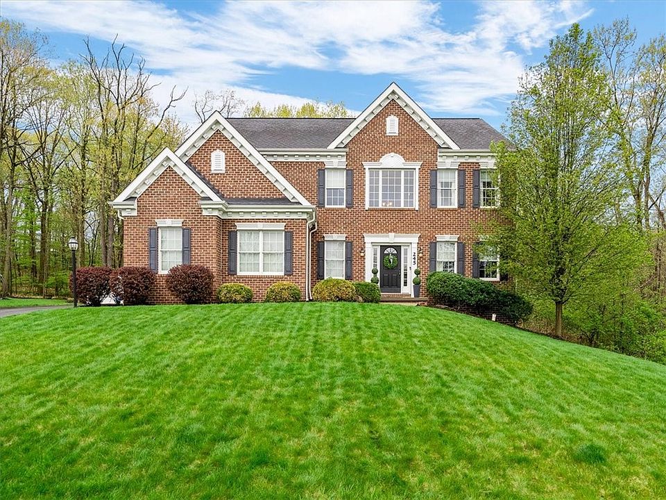 1st image of 245 Strawberry Cir