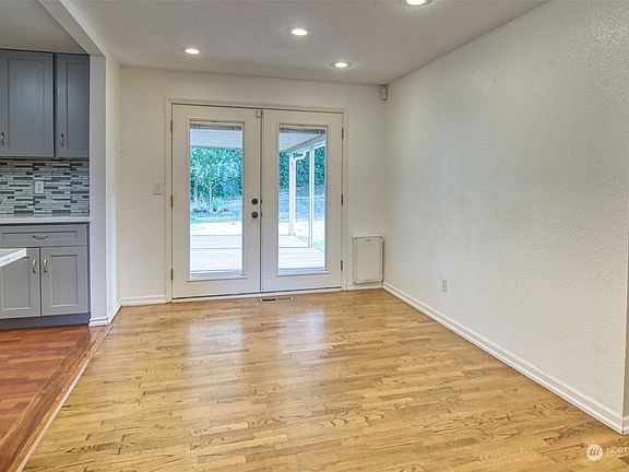 2nd image of 8806 Highland Avenue SW