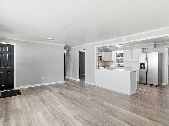 5th image of 1817 Klug Dr