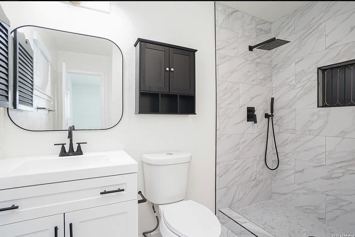3 bed, 1299 sqft, $2,000 — Photo 4