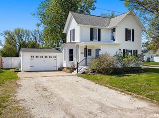 416 W Butternut St, Elmwood, IL 61529
