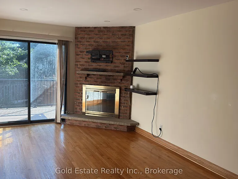 5202 Huntingfield Dr E — Photo 5