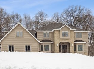 6521 Fox Path, Chanhassen, MN 55317