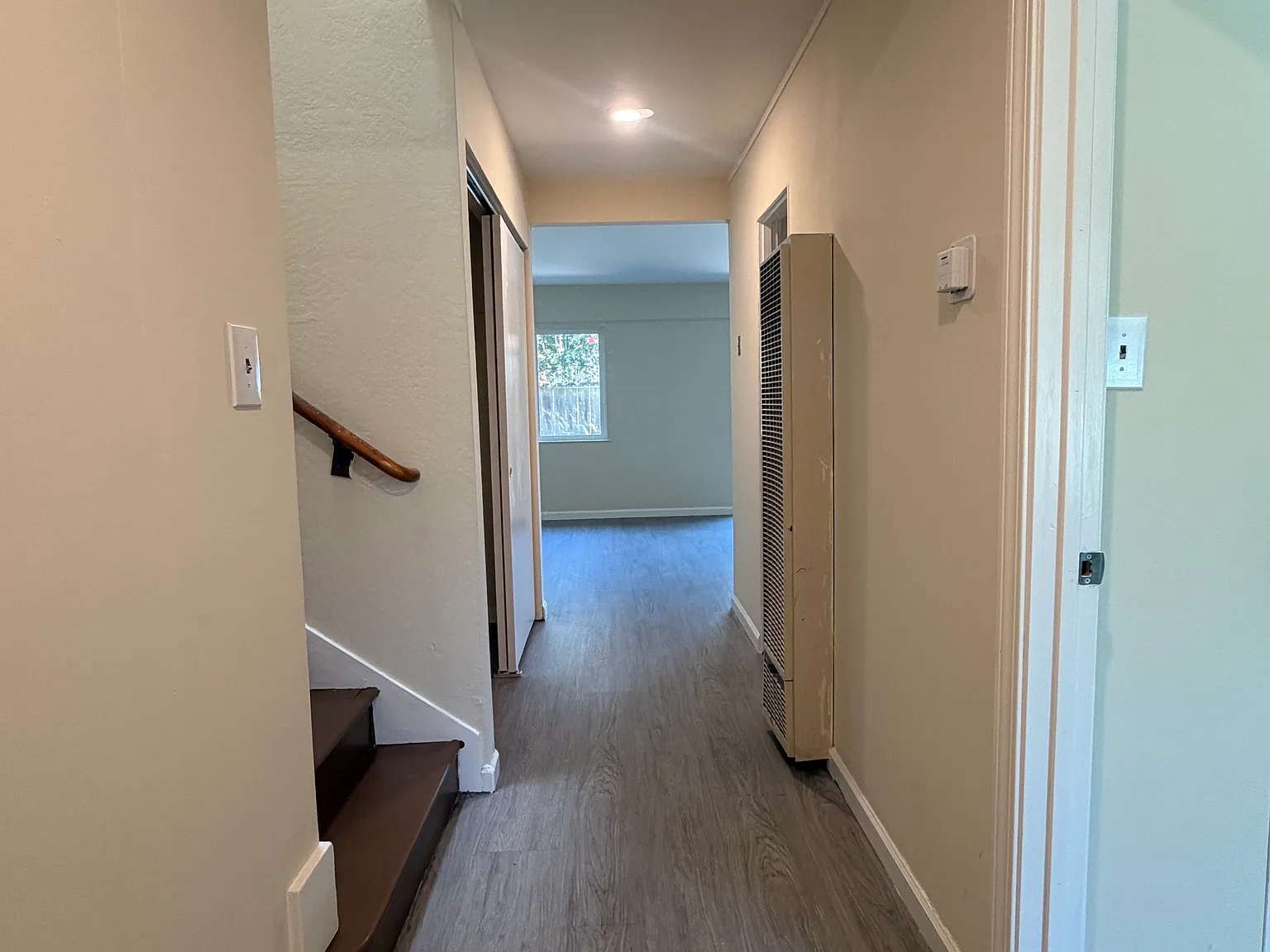 5 bed, 2.5 bath, 1726 sqft, $6,200 — Photo 1