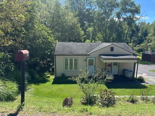 226 Waterman Rd, Clairton, PA 15025
