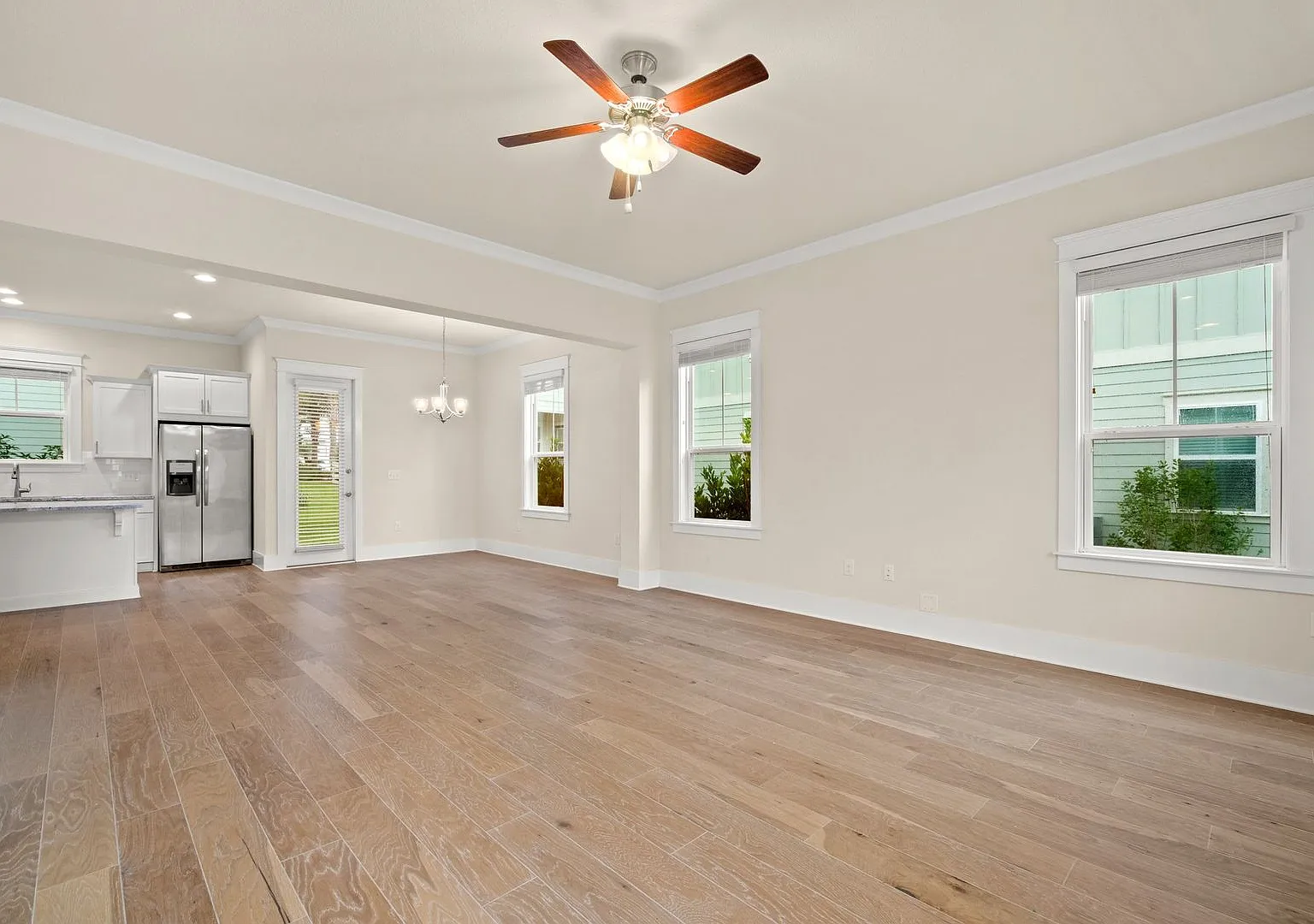 99 Grande Pointe Circle — Photo 2