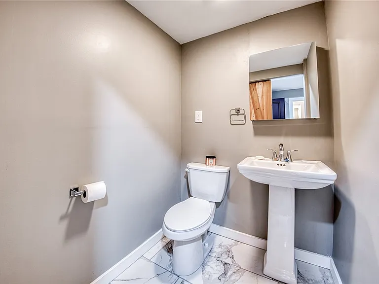 320 Fort Duquesne Blvd #4E — Photo 27