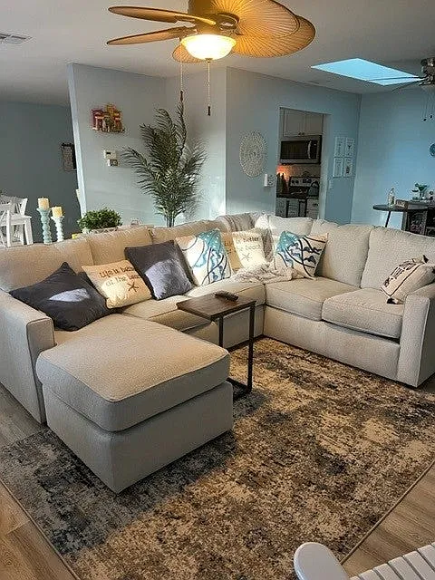 3 bed, 2.0 bath, 1440 sqft, $2,100 — Photo 3