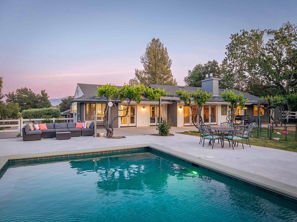 1st image of 2667 Quail Valley Rd