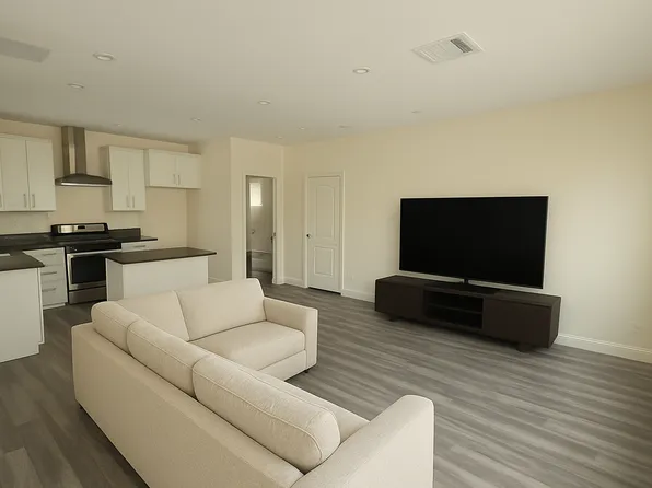 6708 Morella Ave, North Hollywood, CA 91606