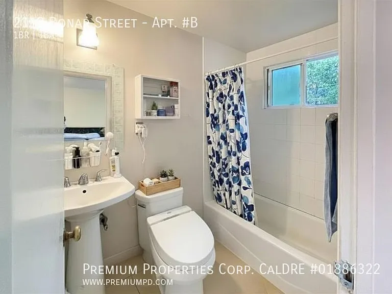 2112 Bonar St #B — Photo 4