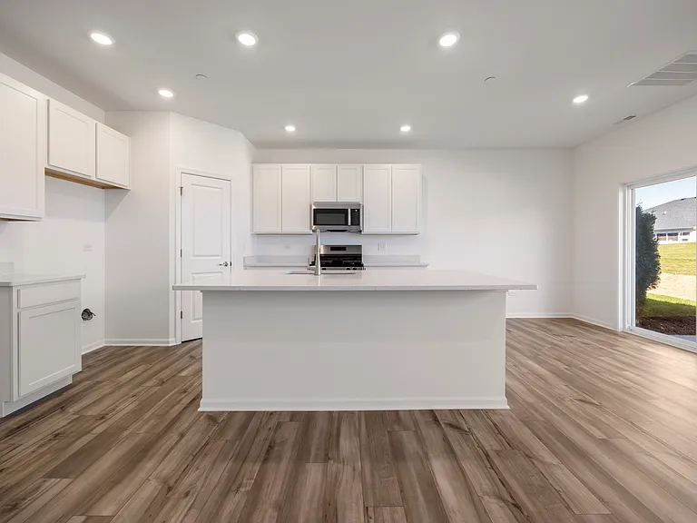 668 Cassia Ct #0 — Photo 5