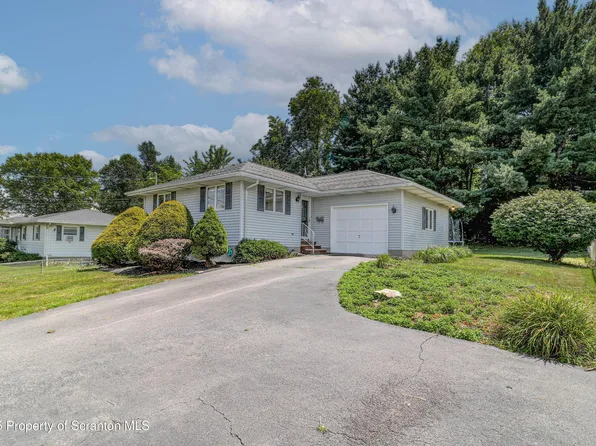 3717 Wylam Ave, Moosic, PA 18507