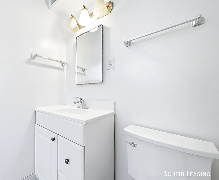 426 S Rexford Dr #4 — Photo 11