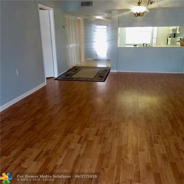 1st image of 2705 Nassau Bnd APT E2