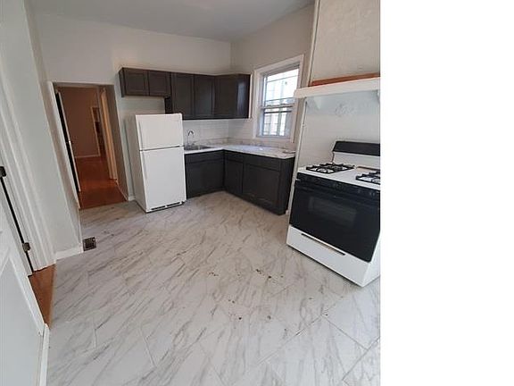 4th image of 143 Seymour Ave #1