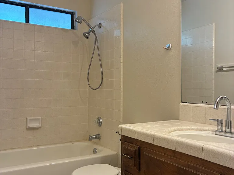 1684 Conestoga Dr #C — Photo 15