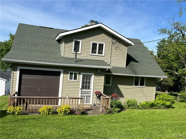 2055 Fitzgerald Point S, Marietta, NY 13110