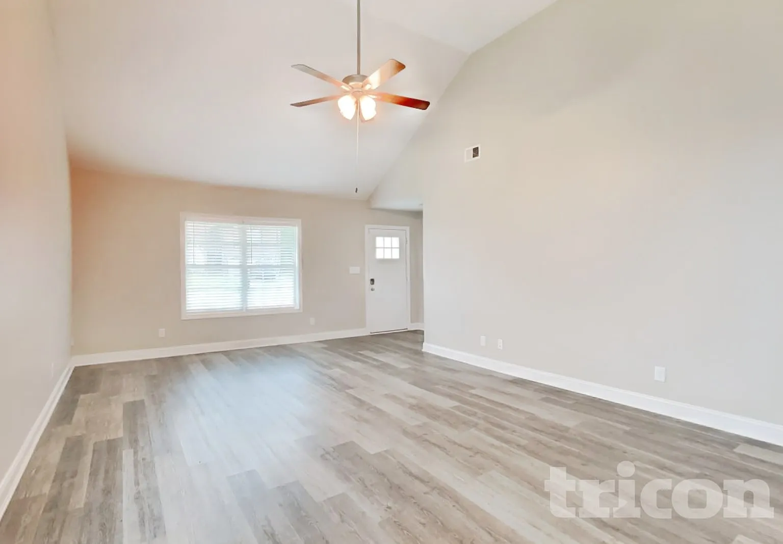 1093 Whitney Drive Clarksville TN — Photo 3