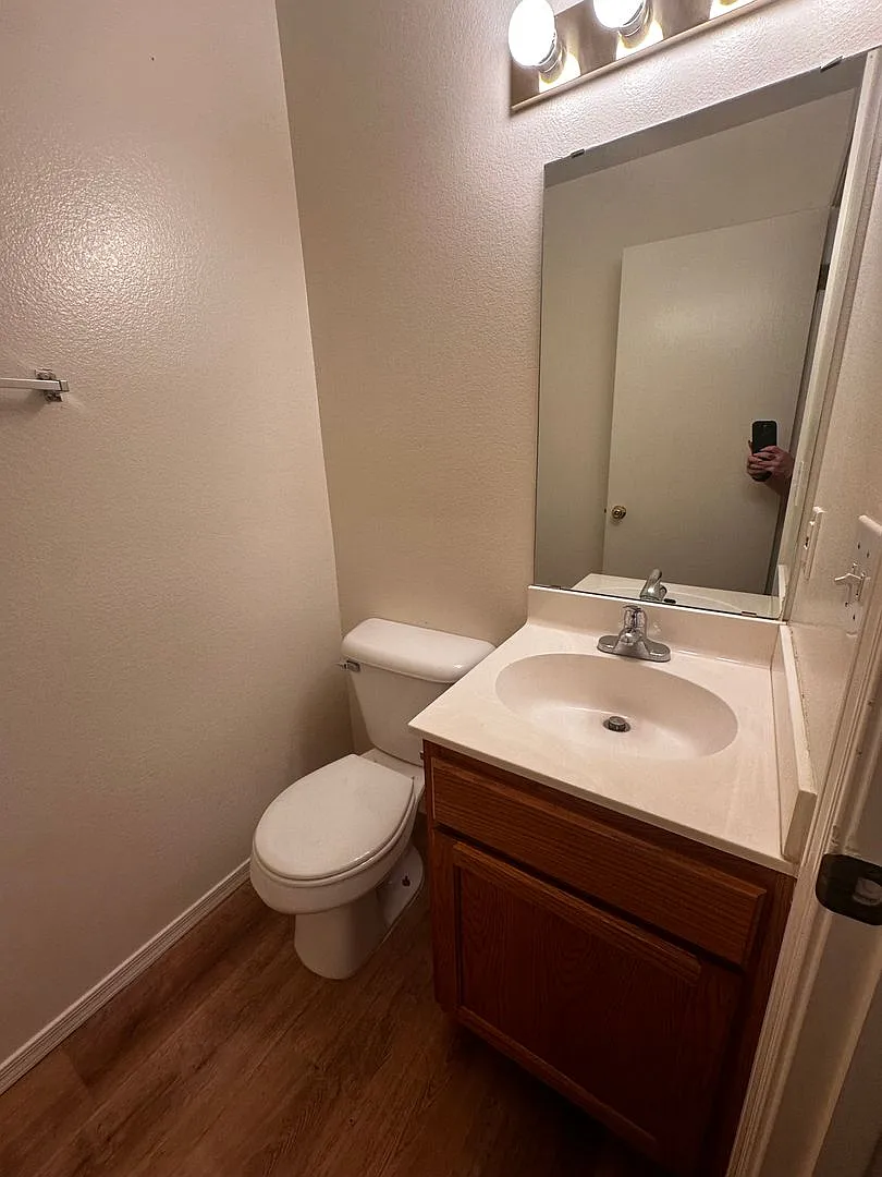 3329 Armour Lane — Photo 3