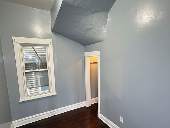 2nd image of 5958 S Winchester Ave