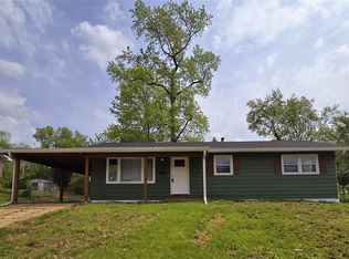 14 Forestwood Dr, Saint Louis, MO