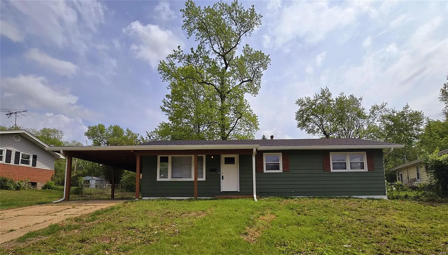 14 Forestwood Dr photo 1