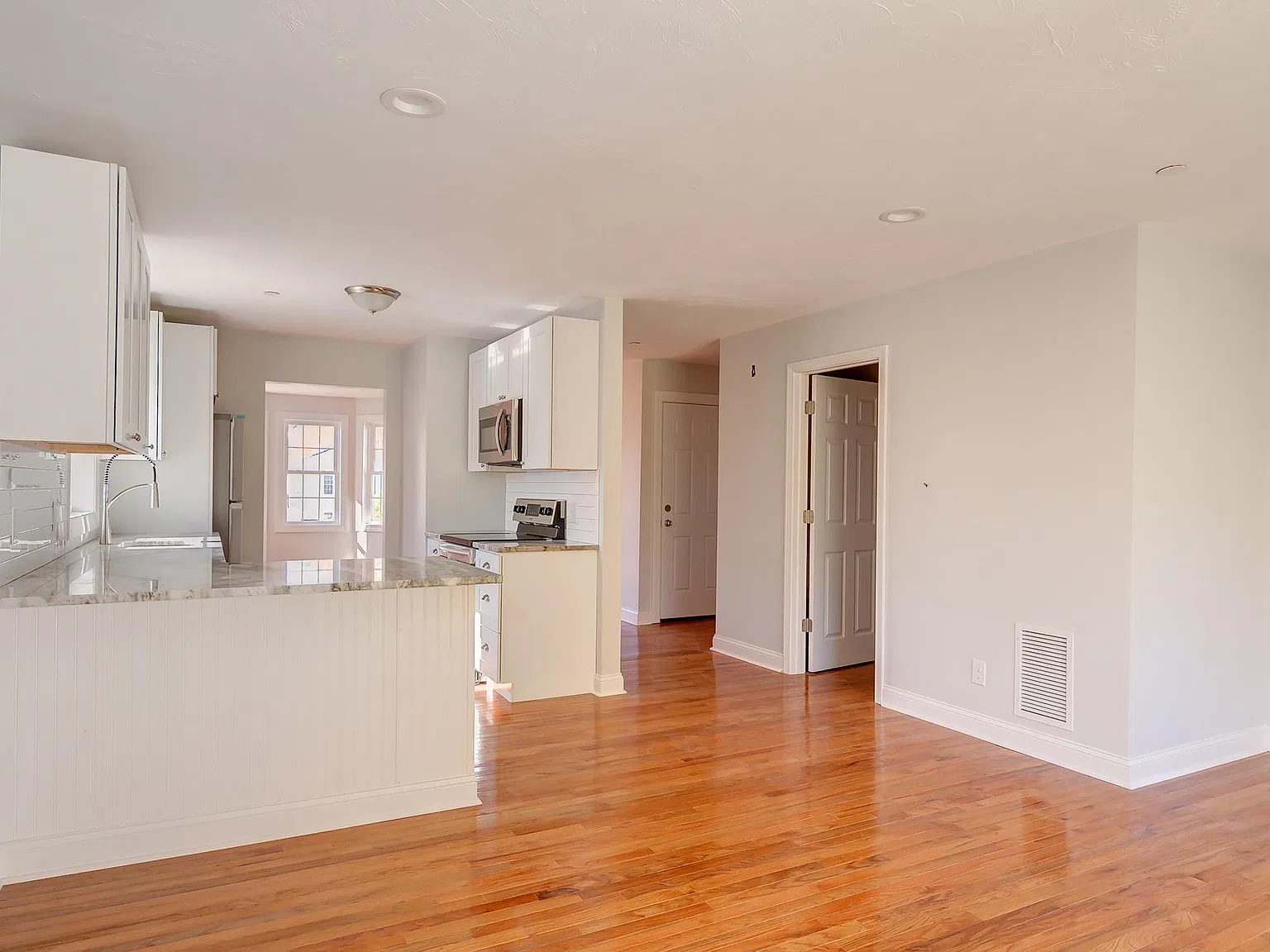 14 Velander St — Photo 4