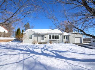 2555 Westview Ter, Minnetonka, MN 55305