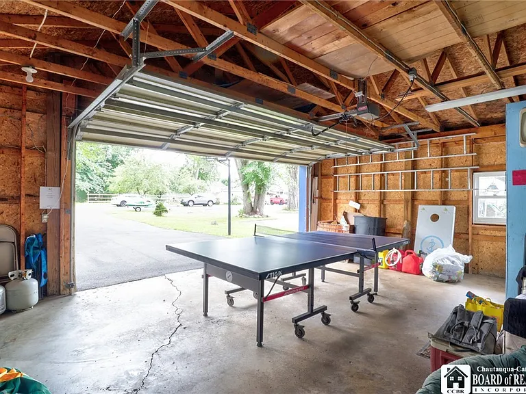 2372 Lakeside Dr — Photo 48