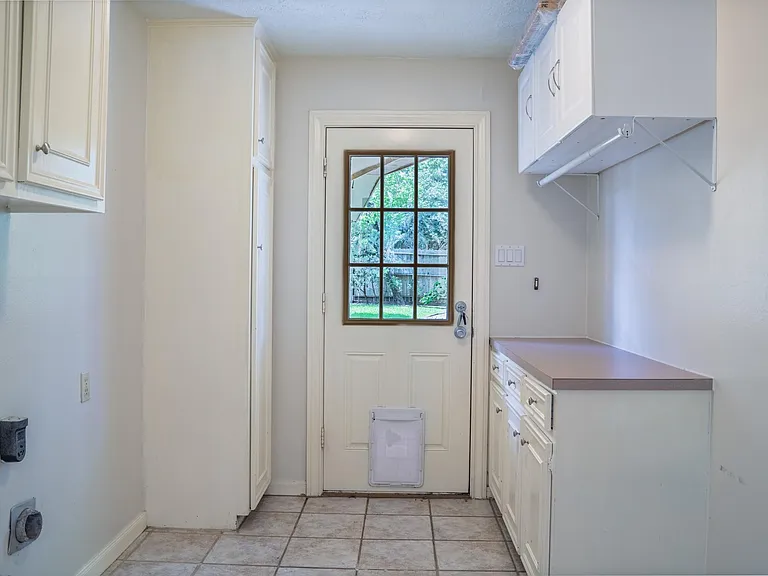 1704 Crystal Hills Dr — Photo 11