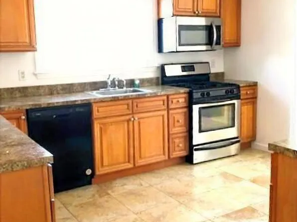 20 Carle Rd, Westbury, NY