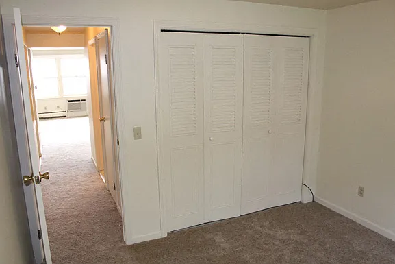 Parkview Manor Apartments — Photo 4