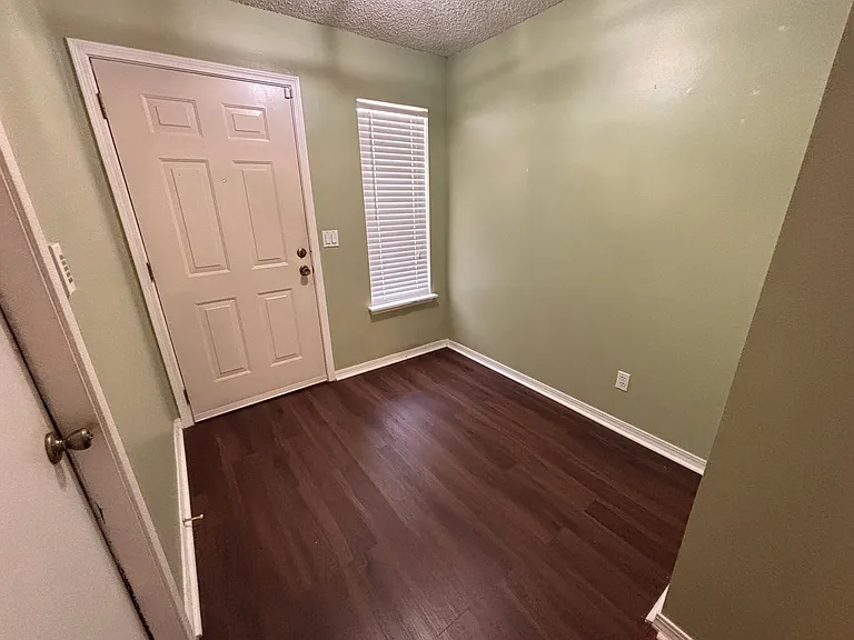 8531 Sturbridge Cir E — Photo 4