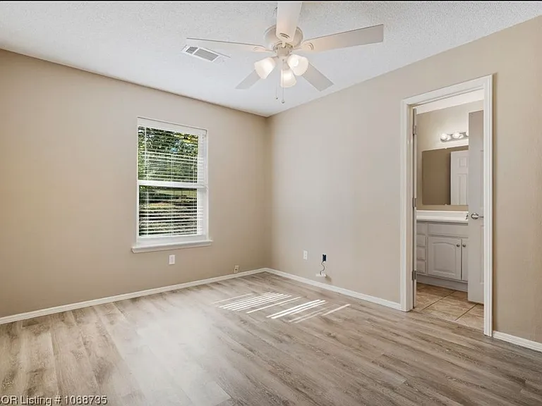 2406 Linda Ct — Photo 19