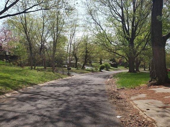 4th image of 1551 Starlight Dr