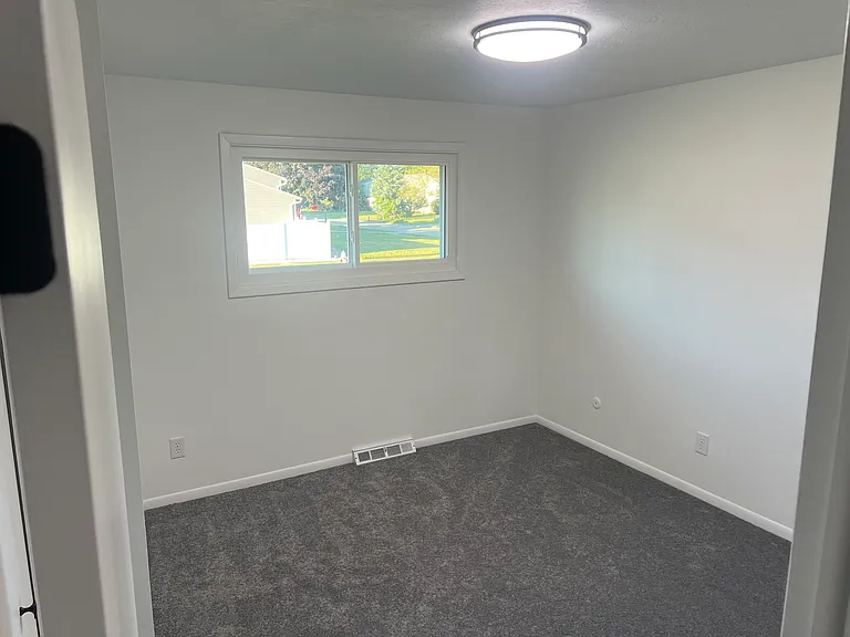 35477 Hobbie Dr — Photo 6