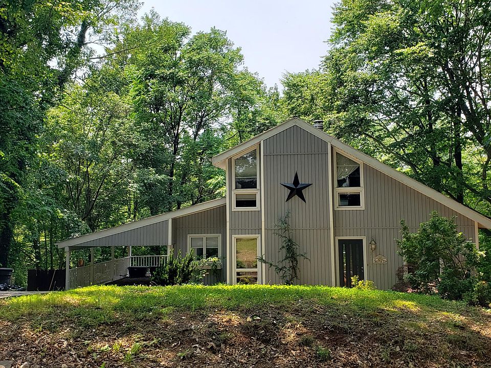 1st image of 3049 Green Hill Dr