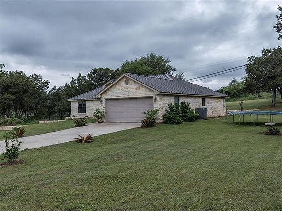 3rd image of 106 Oleander Dr