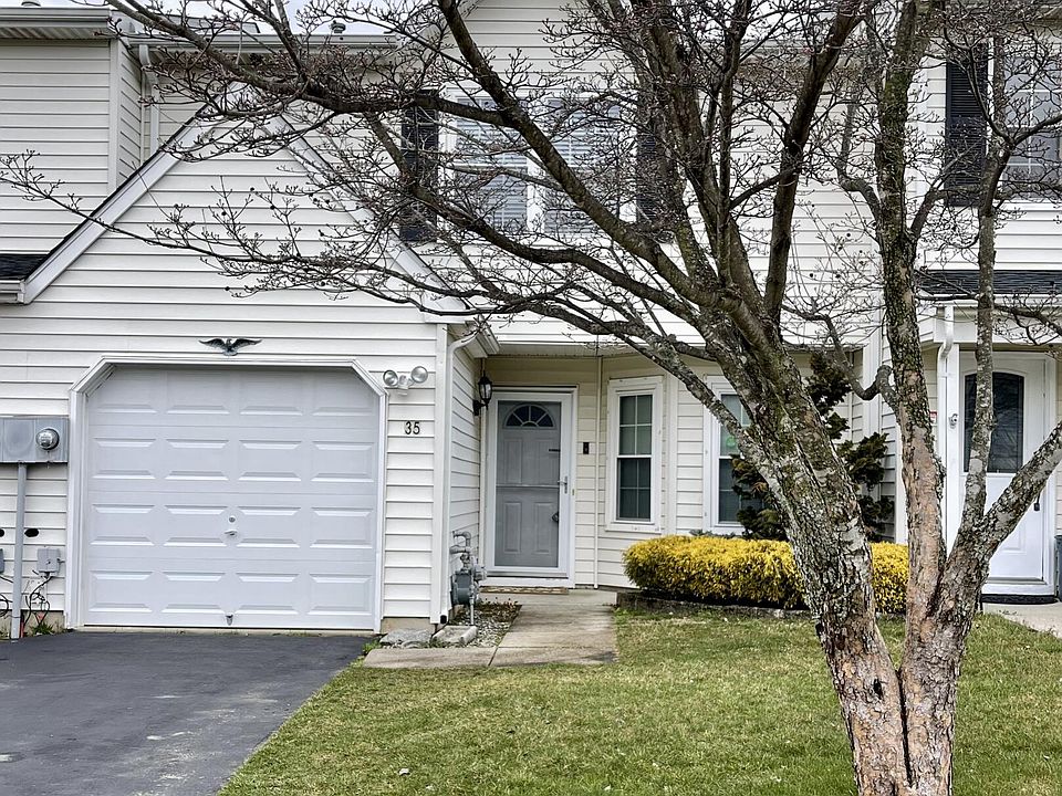 35 Mariners Cove, Freehold, NJ 07728 Zillow