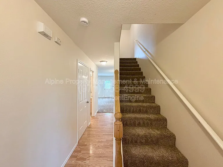1914 27th Ave — Photo 3