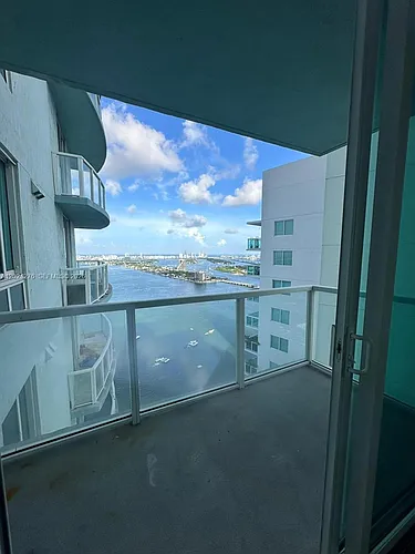 1900 N Bayshore Dr Photo 1