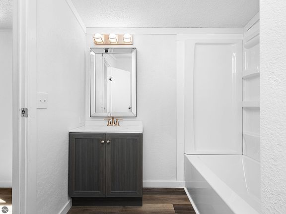 4th image of 3460 W Sanborn Rd #341